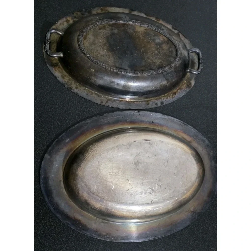 Vintage Queen Bess Tudor Plate Covered Tray‎ Dish Oneida Community Silverplate